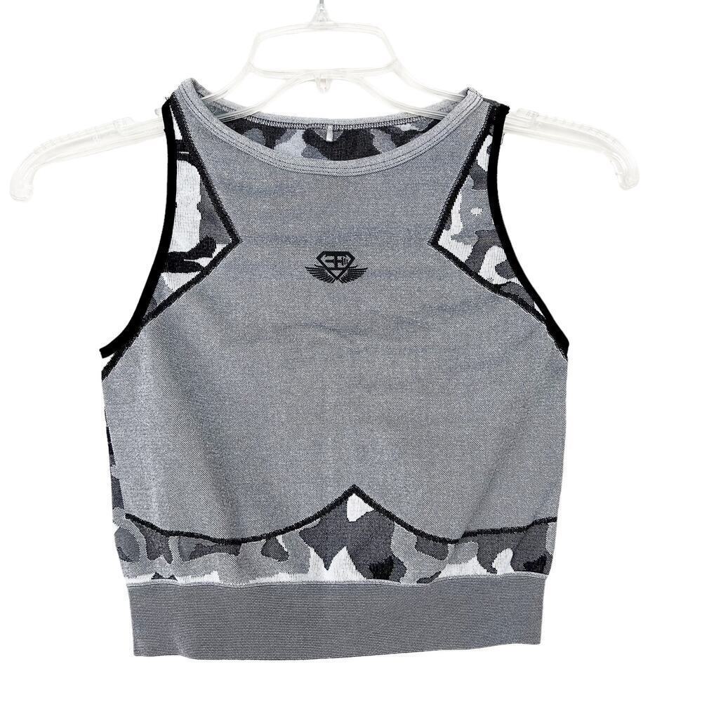 Engineered Life Gray Camo Gym Gear Top & Legging Set - Like New - Picture 3 of 8
